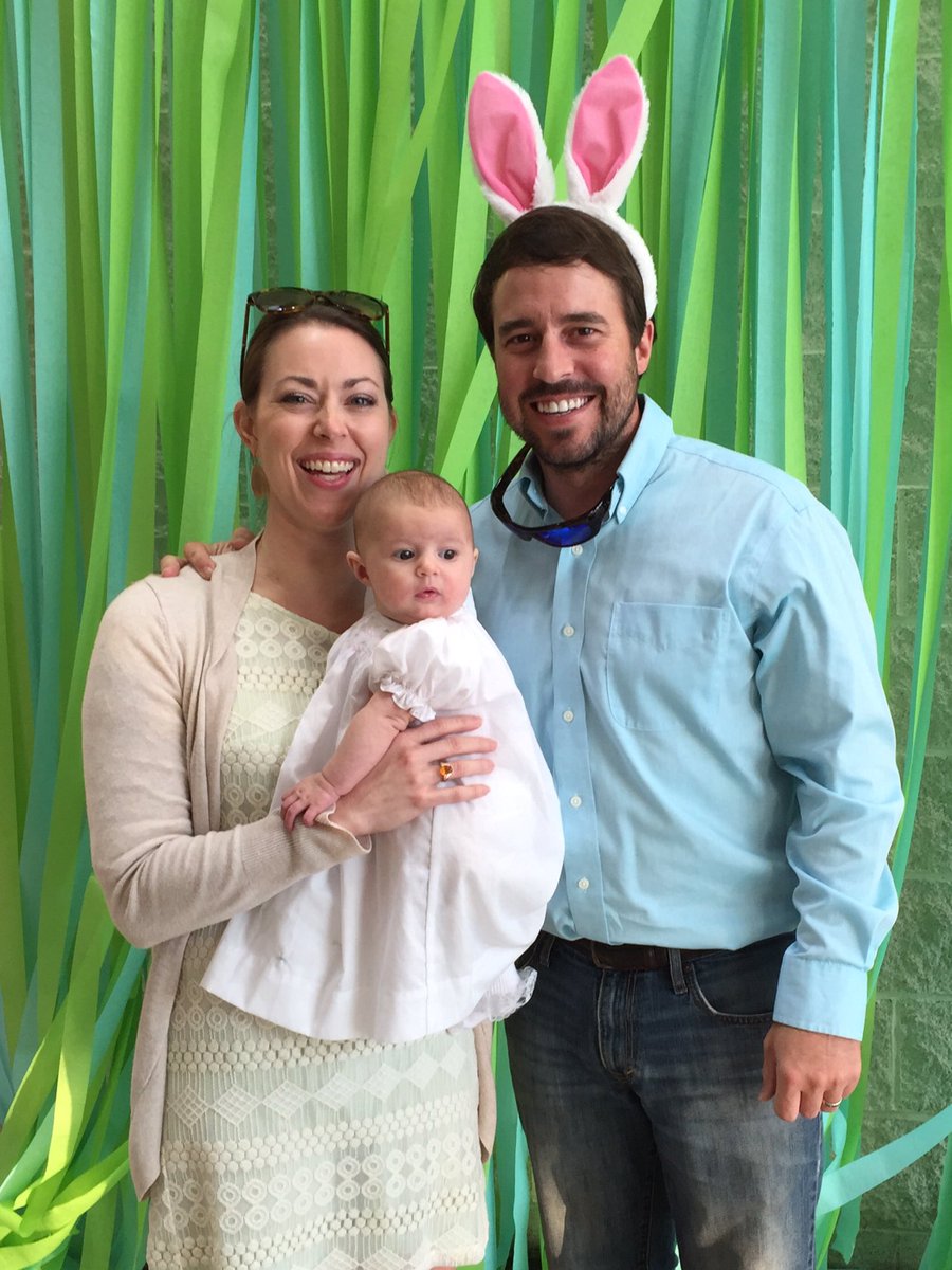 alogilbe's tweet photo. Happy Easter from @newspring ! Make sure you catch a service this weekend!! #sundayinthesouth #postkidspringnapface https://t.co/c7hsyMajsP