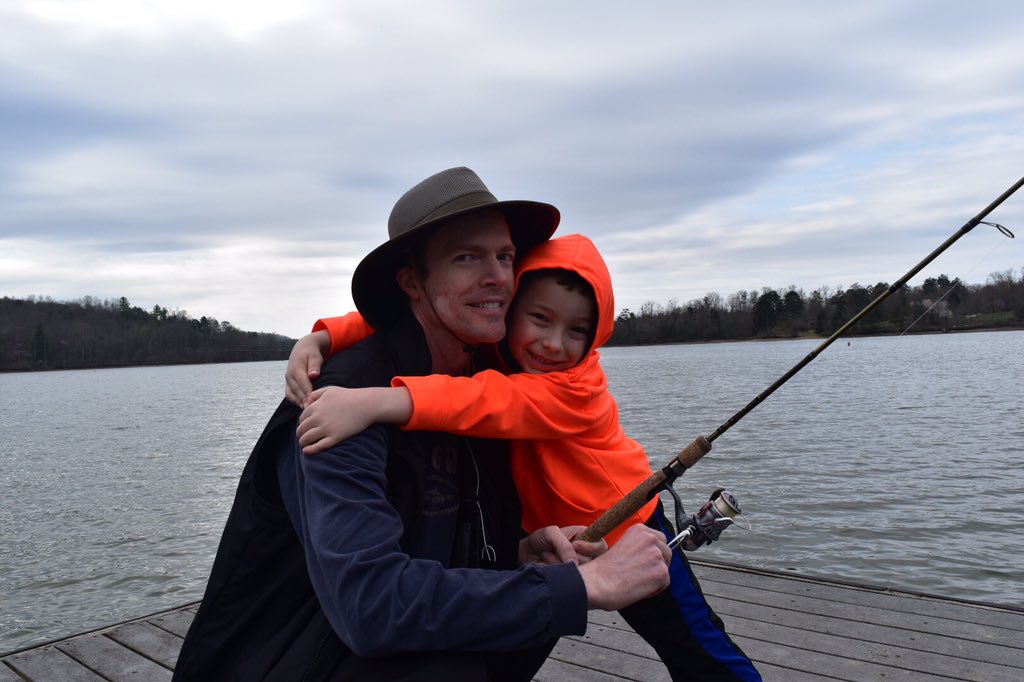 SkinnyAgent's tweet photo. Charlie Crismon, first-grader at Hoffman-Boston Elementary fishing with dad. #SpringBrkAPS @APSVirginia https://t.co/vusRAZ46t2