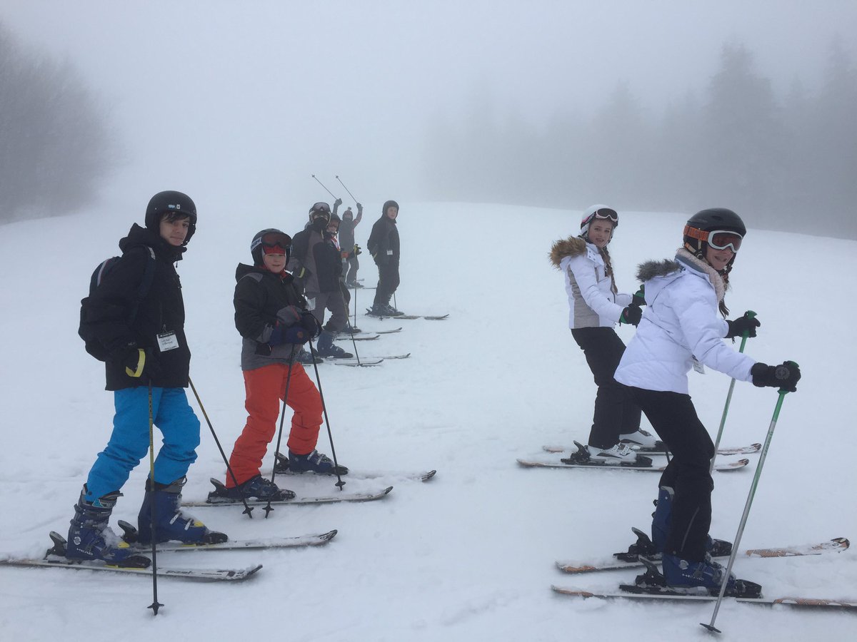 STMartinsSchPE's tweet photo. All skiers have made fabulous progress today! Looking forward to the ⛅️ coming out tomorrow 👌 https://t.co/Yu0JFQlJHD