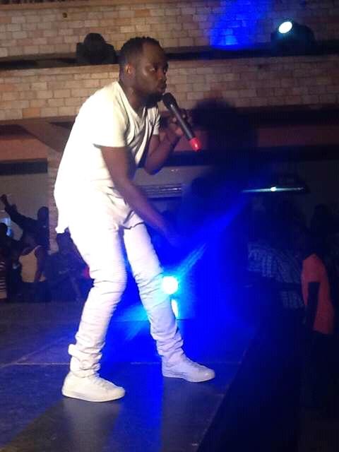 dizotrizoUg's tweet photo. #LastNight #MmPub Kabuusu was shut down @DavidLutalo nailed it @BigEyeUG @djflashkenya @MsetoEA @HowweEnt https://t.co/Xtjhh5hxB9