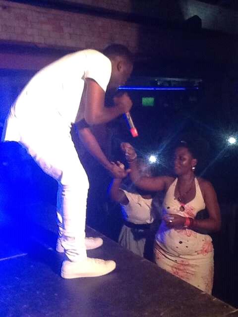 dizotrizoUg's tweet photo. #LastNight #MmPub Kabuusu was shut down @DavidLutalo nailed it @BigEyeUG @djflashkenya @MsetoEA @HowweEnt https://t.co/Xtjhh5hxB9