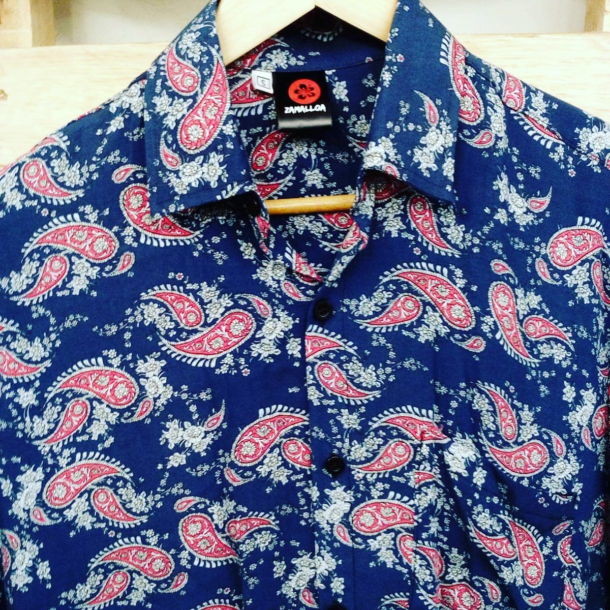 DiegoAnci's tweet photo. Camisas hawaianas
#zamalloa https://t.co/DeXSel9aY4