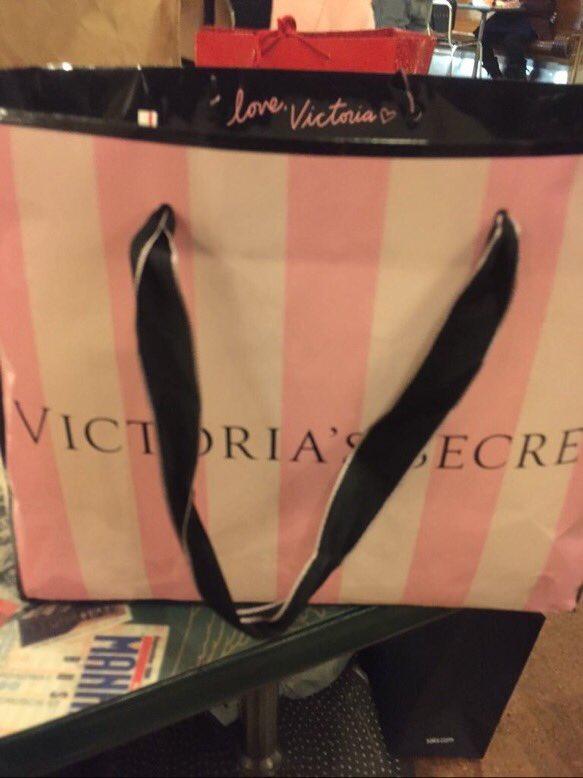 thefemaleboook's tweet photo. This is what I want 😍 https://t.co/6XBKLogas8