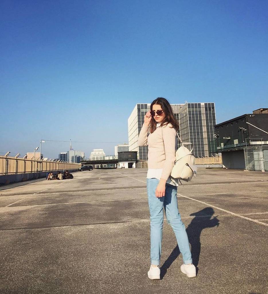 bovinzorin's tweet photo. #brussel #bruxelles #belgium #parking58 #travelphotography #streetstyle #vcomcam #streetfashion #travelgirl #simple… https://t.co/UokMVrsw3t