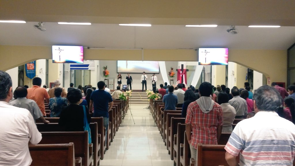FactorJuventud's tweet photo. Día 6: #Compasión por los perdidos, #FactorJuventud, Iglesia España https://t.co/igKKVfTlAw