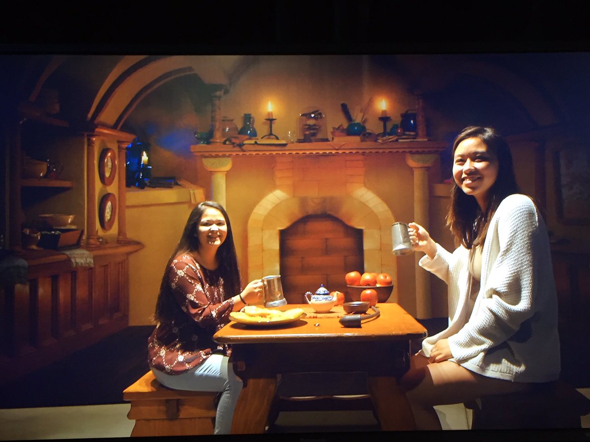 gmik101's tweet photo. casual dinner date with this giant @hnalnacs https://t.co/PA55KLACNM