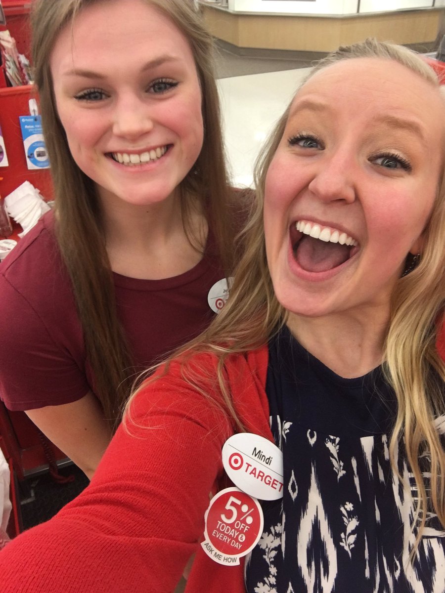 TargetMindi's tweet photo. New TM Jessica helping her first guest save 5%!!! Proud GE RIGHT HERE!!!! #redcards #wildwildwillmar 🙌🏼 https://t.co/RpVmOM0kjC