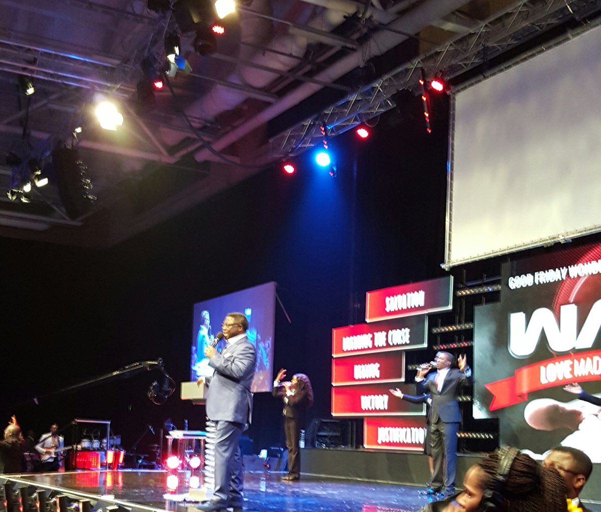 kicclive's tweet image. Yes Lord reveal your glory. #LoveMadeHimDoIt #WAM @KICCLondon