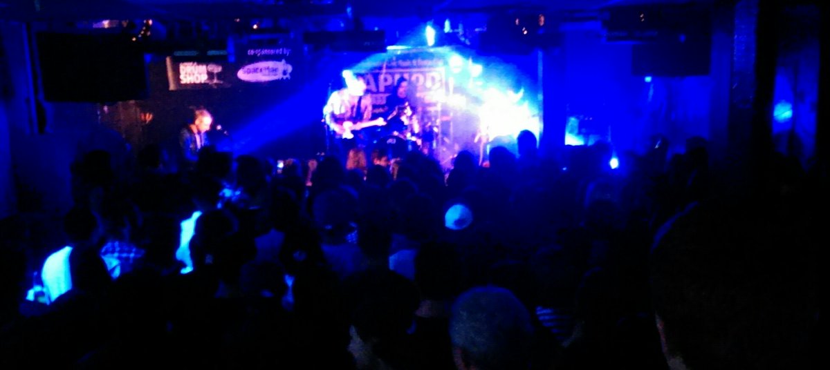 zaphods_ottawa's tweet photo. Sold out crowd partying with @thezolas right now! Another great @Spectrasonic show. #ZB25 https://t.co/SdHyr07ScD