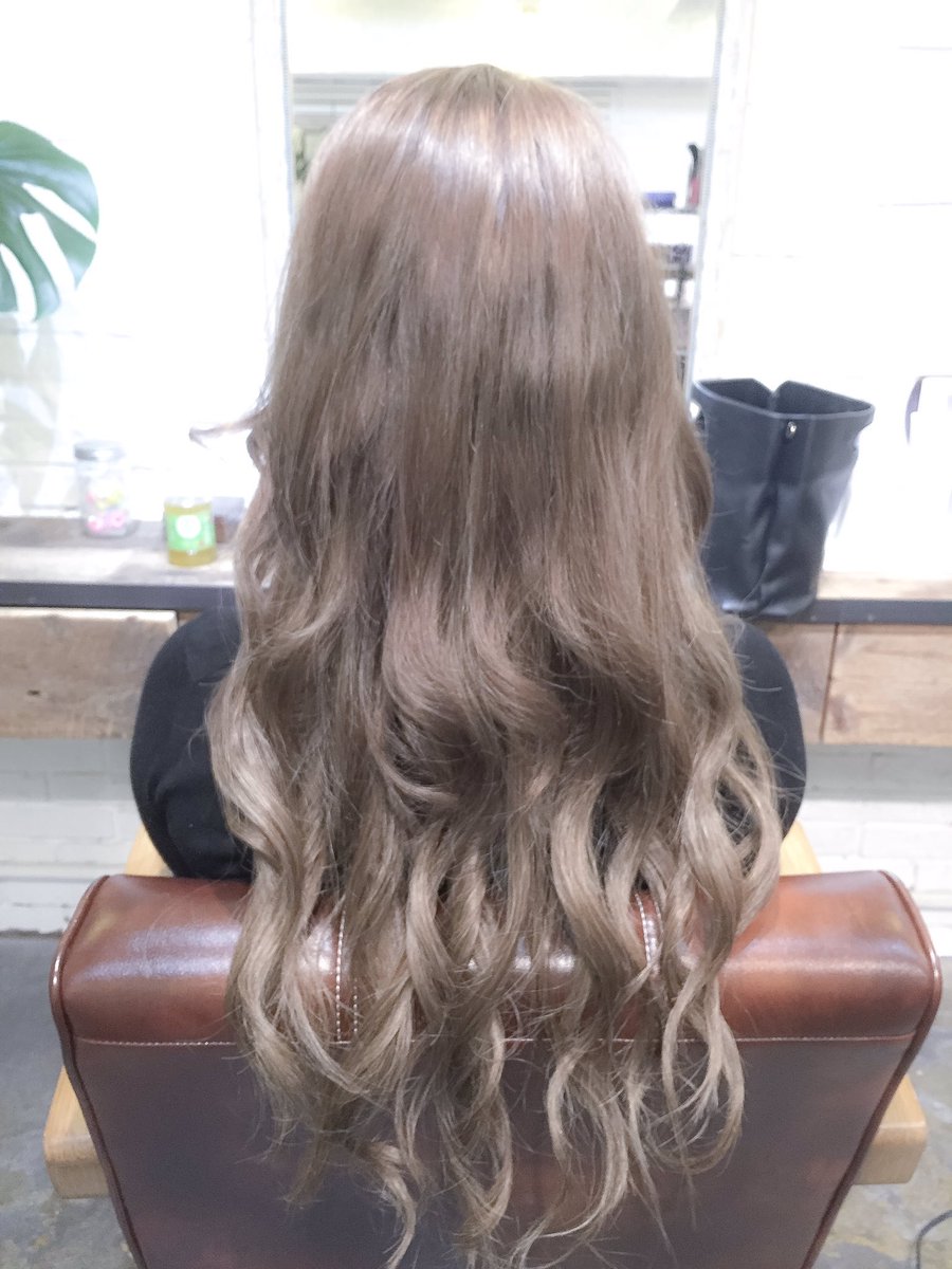 Hair Salon Fのゆうすけ ゲーム パチスロ美容師 בטוויטר 最近スタイル撮れてなかった D ダブルカラーエクステ ブリーチしてアッシュをかぶせ エクステでロングに 色落ちを考慮して少し明るめのエクステ ビフォー撮ってないから どんだけ伸びたか これだと Hair Salon Fのゆうすけ ゲーム パチスロ美容師 בטוויטר 最近スタイル撮れてなかった D ダブルカラーエクステ ブリーチしてアッシュをかぶせ エクステでロングに 色落ちを考慮して少し明るめのエクステ ビフォー撮ってないから どんだけ伸びたか これだと