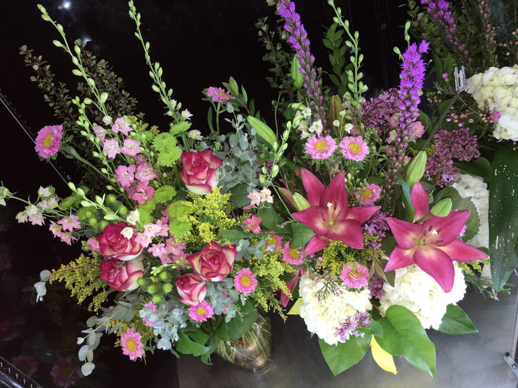 beemma2173's tweet photo. SOLD OUT for Easter Weekend here #FlowerFiesta https://t.co/VbkaR9VLnK