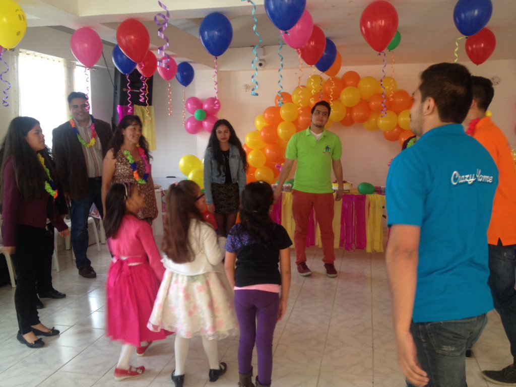 EventosCrazyH's tweet photo. Si quieres calidad y diversión en tu evento no dudes en contactarnos #familiacrazyhome https://t.co/ebJcM7Yc9J