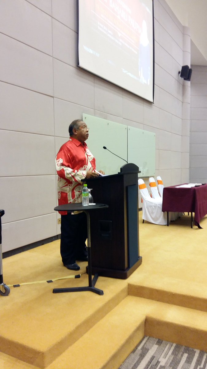 DSRKcomms's tweet photo. Aluan YAM Dato' Sri DiRaja Syed Razlan Syed Putra Jamalluail, Presiden #PAUPM @KPWKM @JKMHQ @NajibRazak @BNSwak1 https://t.co/Eqk0fDuUNn