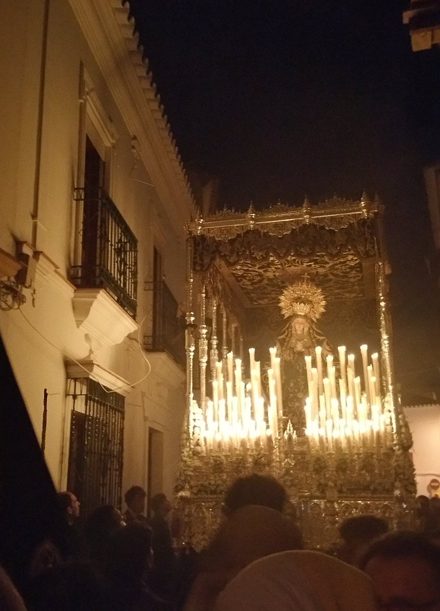 V.Dolores Arahal mágico viernes santo <a href="/ArtesacroT/">artesacro</a> <a href="/elllamadorcsr/">elllamadorcsr</a> <a href="/InciensoyAzaha/">Incienso y Azahar</a> <a href="/LaPasionCTV/">Información Cofrade</a> #SSantaSevABC