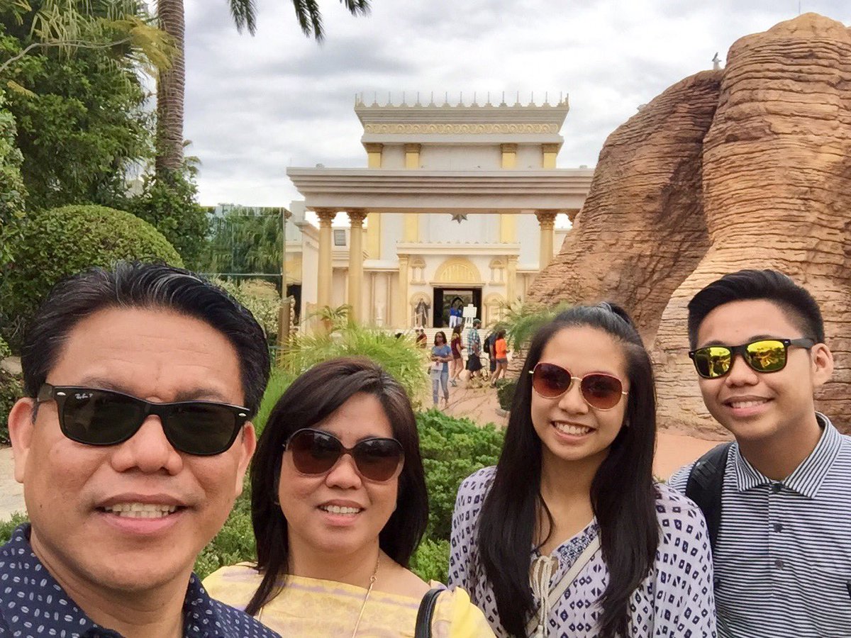peteryanes's tweet photo. Spending Good Friday at @HolyLandExp. Glory to God! #romansfiveeight #yanesspringbreak16 #springbreak5thstop https://t.co/DhxMyRU6pN