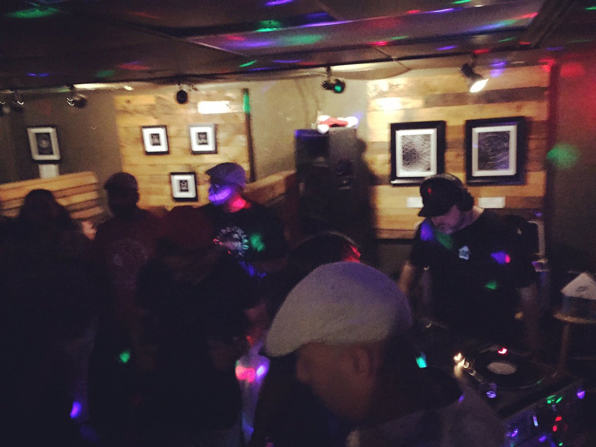 DJ BMF celebrating the life of Phife.
#ripphife