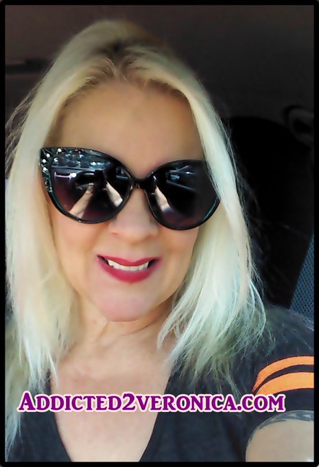 TW Pornstars - Goddess Veronica Vaughn. Pictures and videos from Twitter.