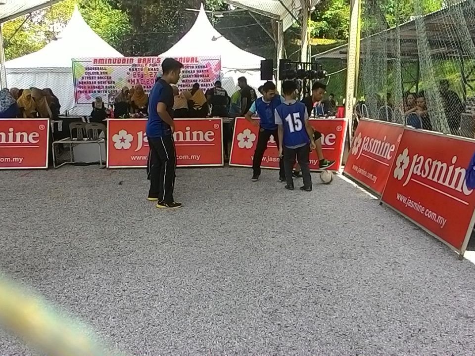 ABC_ukm's tweet photo. Jom bagi sokongan dekat pertandingan street soccer yg sedang brlangsung guysss. 🏃⚽
#abc16 #kab #ukmpride
@UKMtwt https://t.co/3k9QW1E2jn