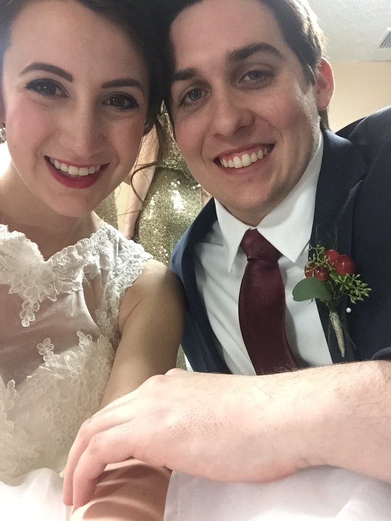 bayydavis's tweet photo. Mr. and Mrs. Davis 💕 #perfectonetwentyfive https://t.co/E2JuobWvtd