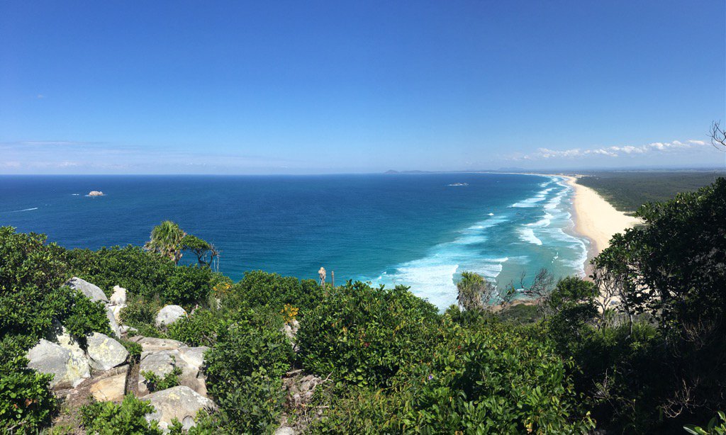 adventuremi11's tweet photo. The view from Smokey Cape Lighthouse. 😍 #travel #Australia https://t.co/b8afJsJBrR