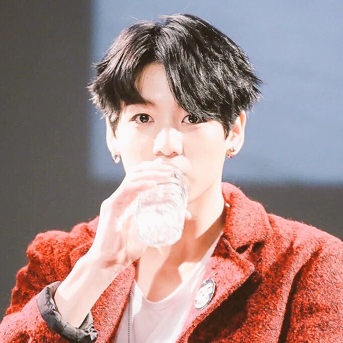 BIASHIPS's tweet image. I ship you with jungkook~：・’゜☆