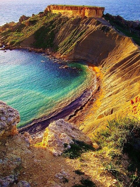 gigiosophy's tweet photo. #Malta #BeachObsessed 💙 https://t.co/5BpaiYP9Tu
