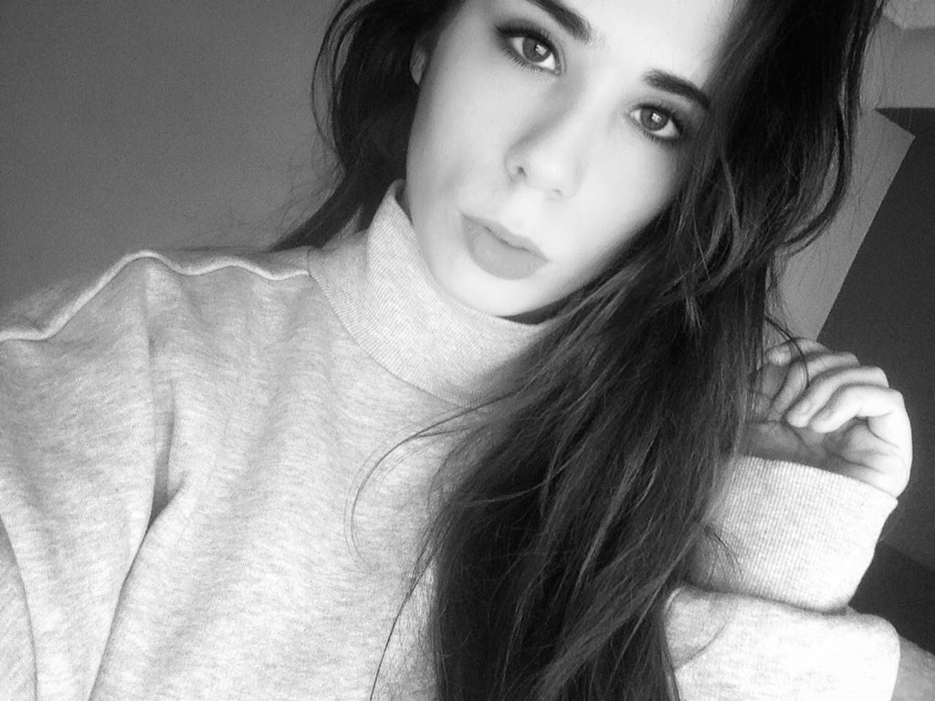 BIASHIPS's tweet image. I ship you with jungkook~：・’゜☆