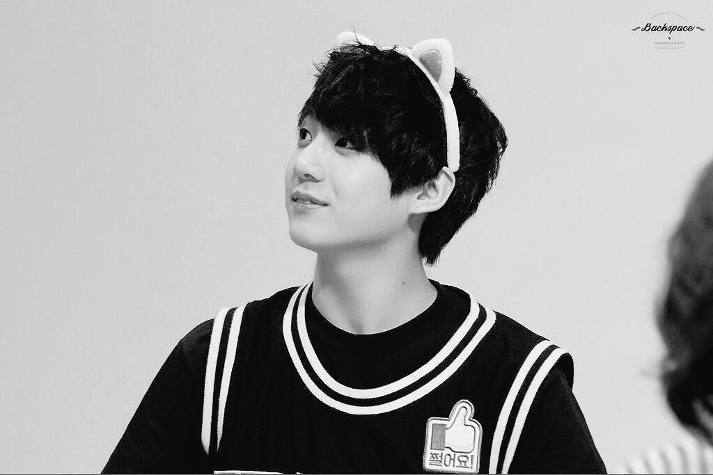 BIASHIPS's tweet image. I ship you with jungkook~：・’゜☆
