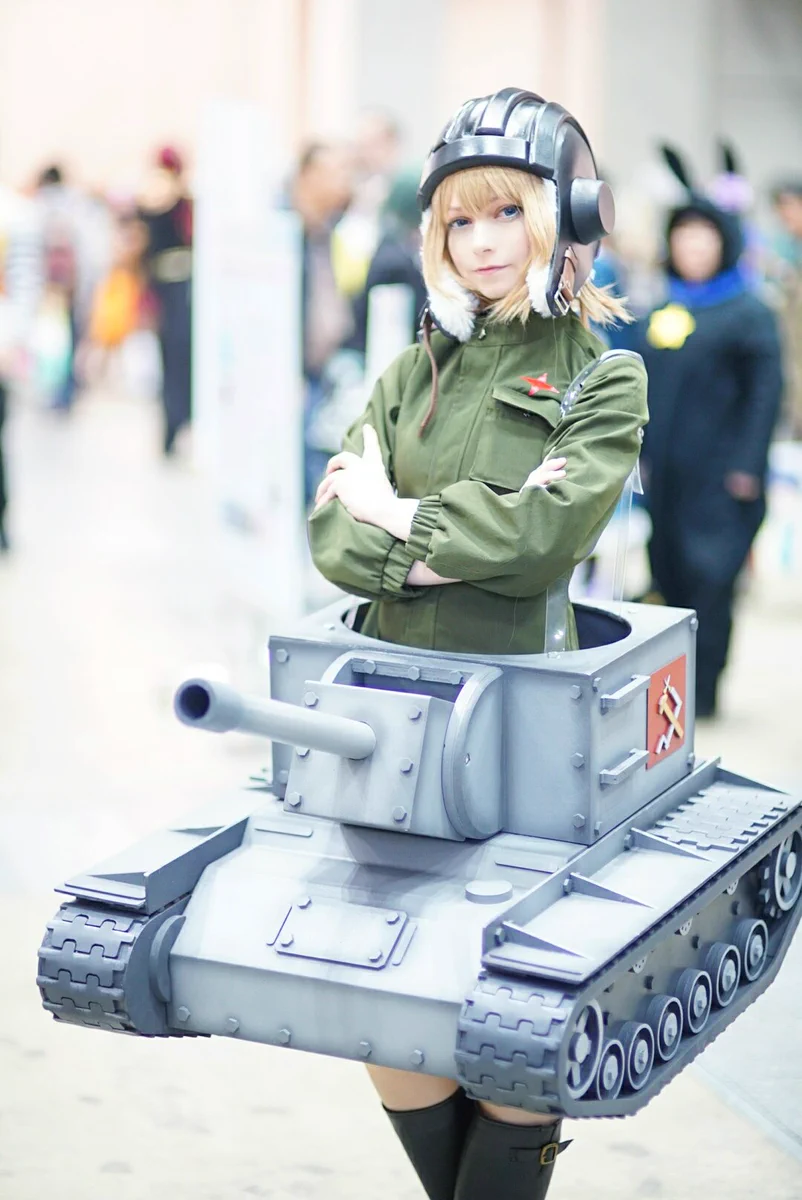 戦車コスプレをしたロシア人の美少女が、可愛すぎるとネット上で話題に..