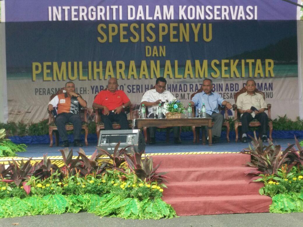 PKDungun's tweet photo. Intergriti Dlm Konservasi Spesis  Penyu &amp; Pmulihan Alam Sekitar @YBAhmadRazif @SPRMMalaysia @wan_junaidi https://t.co/Tq3fxEWzV3