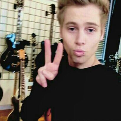 mickeysvegemite's tweet photo. #BestFanArmy #iheartawards #5SOSfam

mutuals follow me and I'll follow back!! 💖spread the love 🤗🤗

RT PLS!! 13 https://t.co/oDAUY9fXDX