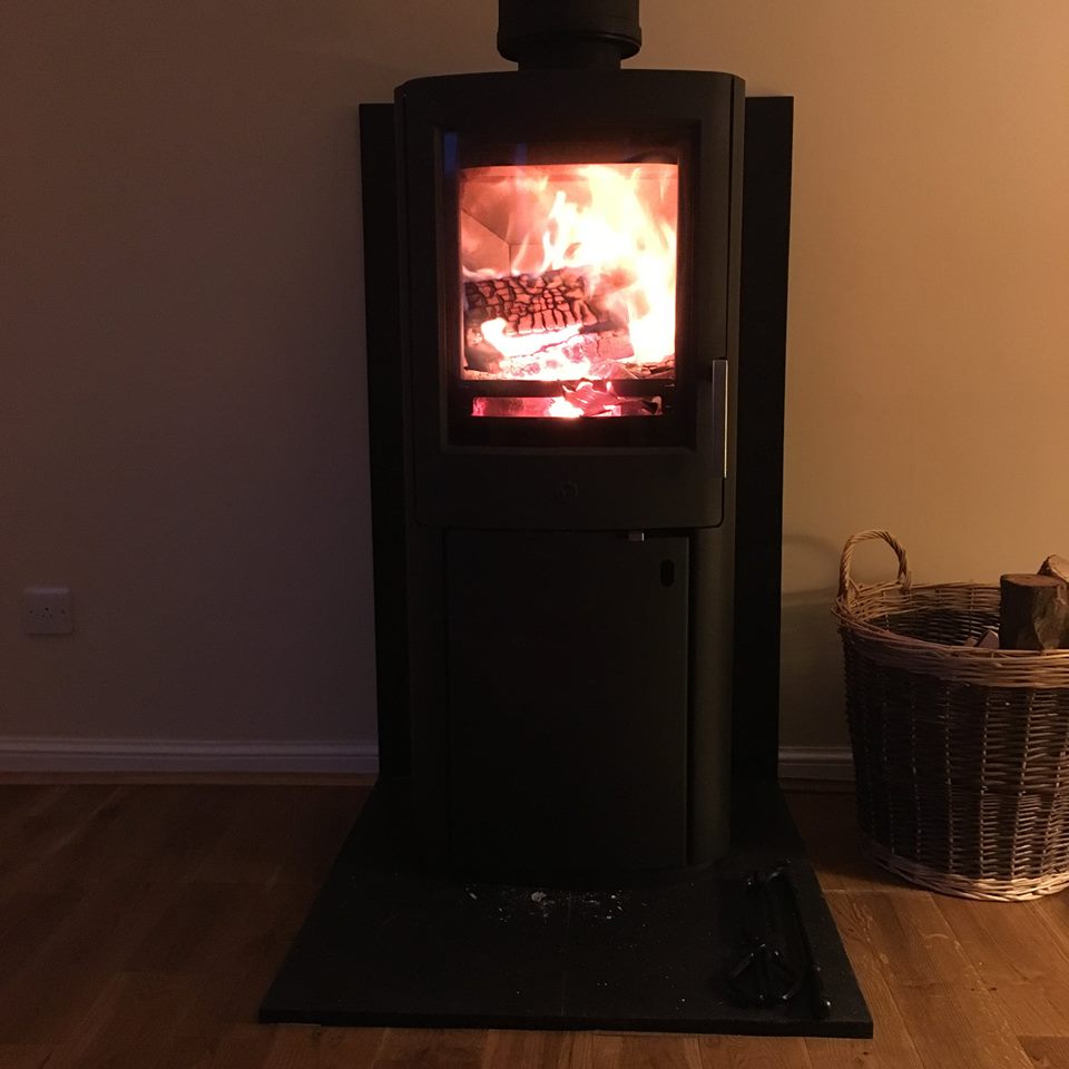 Calcaria_Stoves's tweet photo. We love this #Stove #Tadcaster #SherburninElmet #Acomb #Copmanthorpe #Bishopthorpe https://t.co/HRdKYJZQUk
