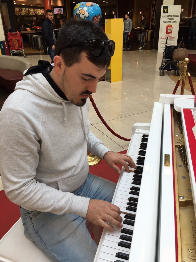 elring2's tweet photo. #piano4te #iportalimodena https://t.co/uObjU7OM3C