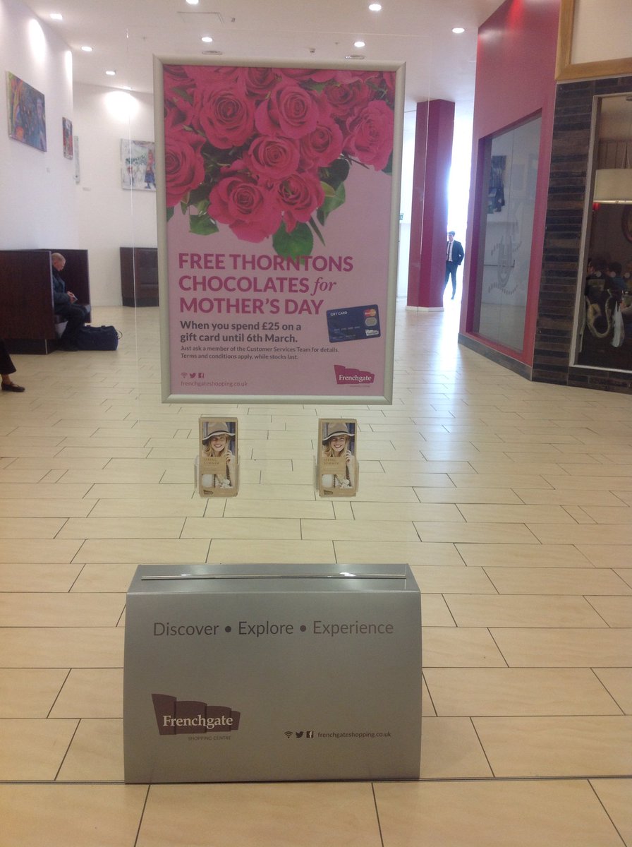 CollectivePrint's tweet photo. #retailtricks #shoppingcentre #creativity #customerexperience - A1 poster frame with lleaflet holders by Collective https://t.co/veSjtQkqkP
