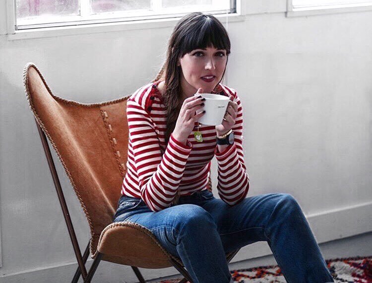 Gigazavr's tweet photo. Surround yourself with inspiring beings. 🦄🌙✨ #hashtagworkmode #officevibes ph. by our girl @adashoffash 📷 by hashta… https://t.co/doamipxlE8