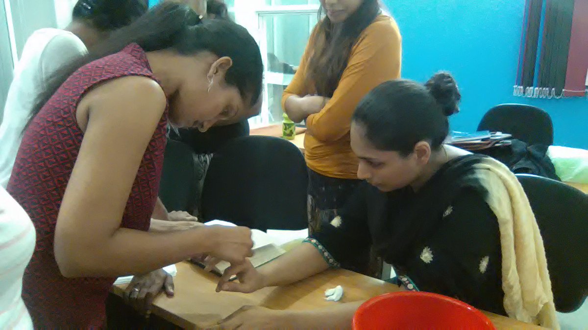 CSchoolAyurveda's tweet photo. #Manicure #Pedicure #Ayurveda #MinnanoAyurveda #CeylonSchoolOfAyurveda https://t.co/mR8BptVnNu