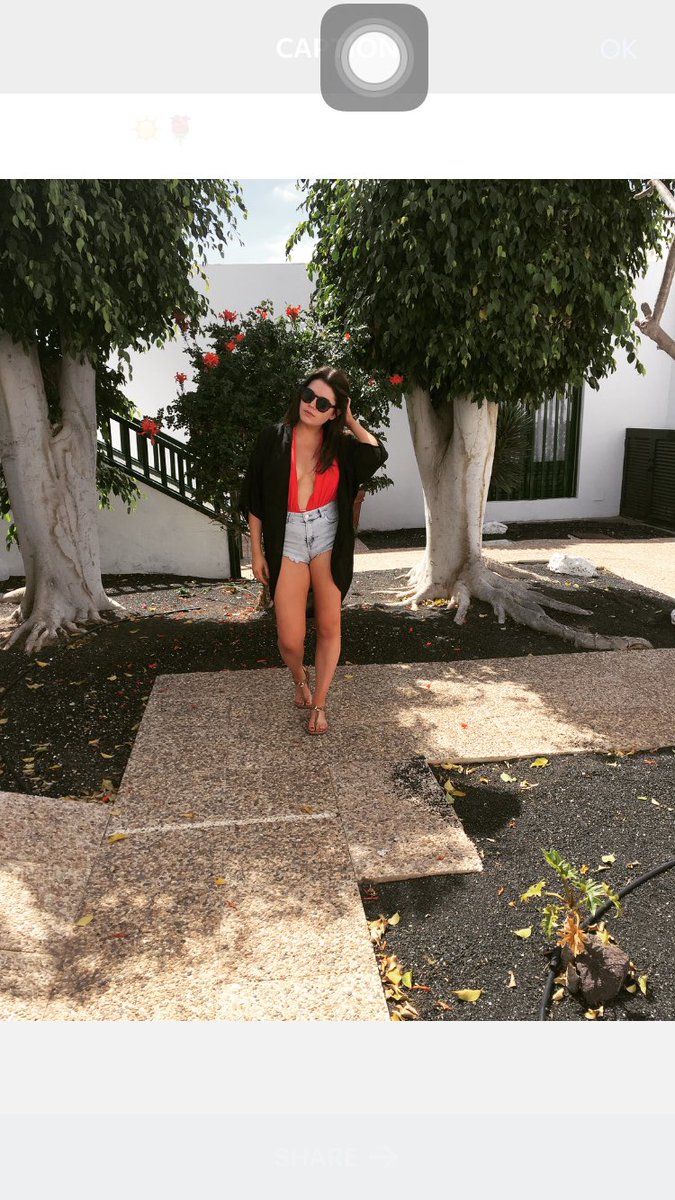 Grace__Doyle's tweet photo. Can I just stay here forever? ☀️🍸😍 https://t.co/TAY1OThZ54