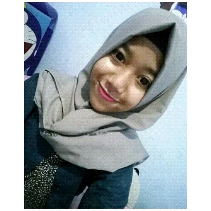 Meskipun tidak secantik bidadari ,setidaknya hijaku ini menutupi segala kekurangan ku