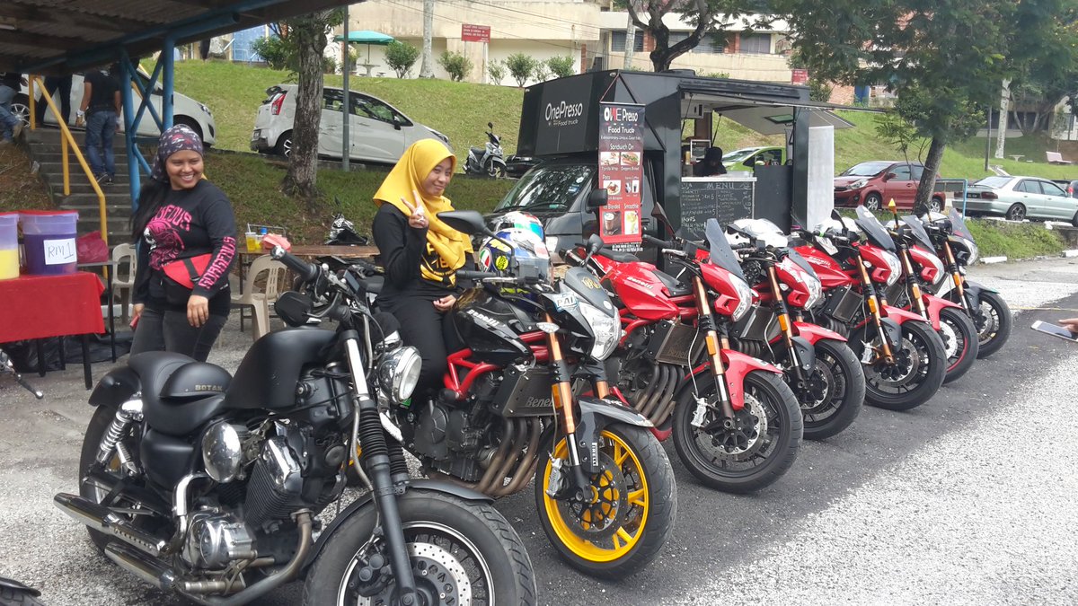 ABC_ukm's tweet photo. [LIVE UPDATE]
PAMERAN MOTOR BESAR
#dsoulbradaz #kab #ukmbangi #hanyadiabc16 #abc16 @UKMtwt https://t.co/TNzN8wkMvT