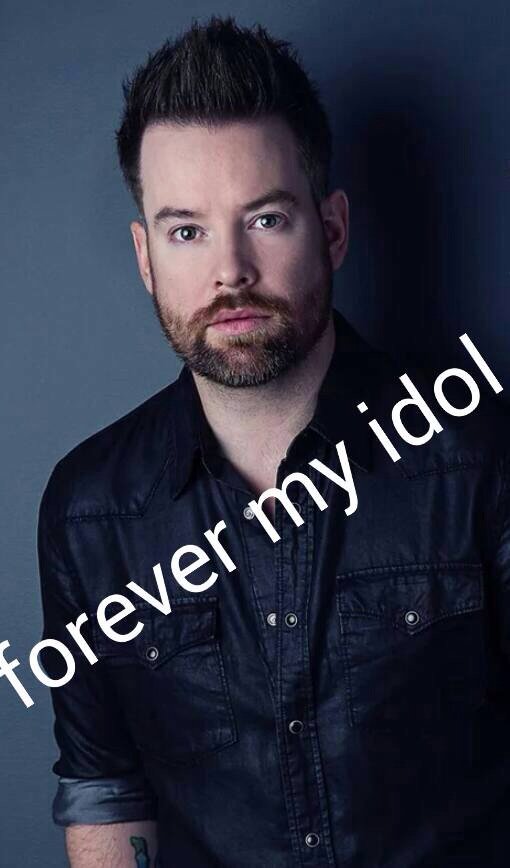 NyCArole426's tweet photo. David Cook 💙🎸🎵 https://t.co/h5e29RP9no