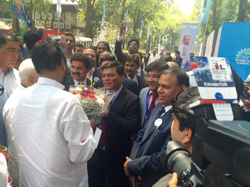 irvpaswan's tweet photo. दलित इंडियन चेम्बर आफ कामर्स &amp; इंडस्ट्रीज़ (DICCI)द्वारा आयोजित राष्ट्रीय व्यापार मेला 2016 मे शिरकत करते हुए। https://t.co/YONsKwexhz