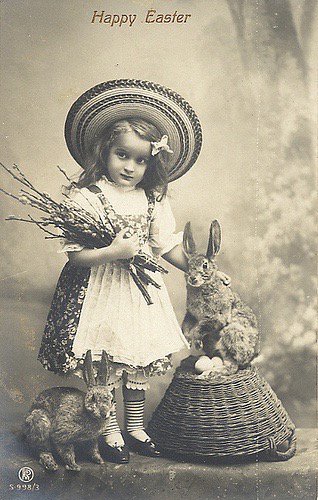 enzoior's tweet photo. 1910 Easter card. https://t.co/ZfUwrS85so
