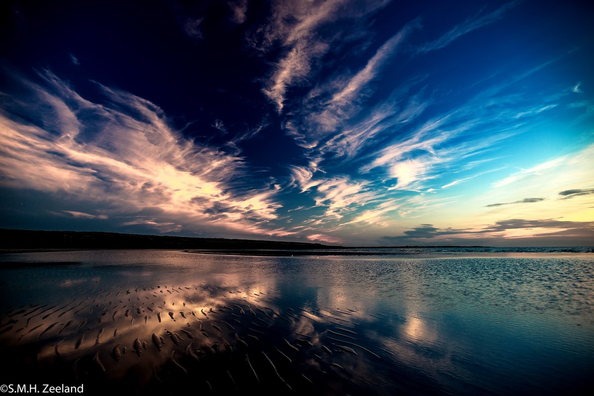 Havenlust's tweet photo. “The best way to predict your future is to create it”  #photography  #stormhour  #LoveTwitter  Do you like this?  ❤ https://t.co/UzKWdF7emY