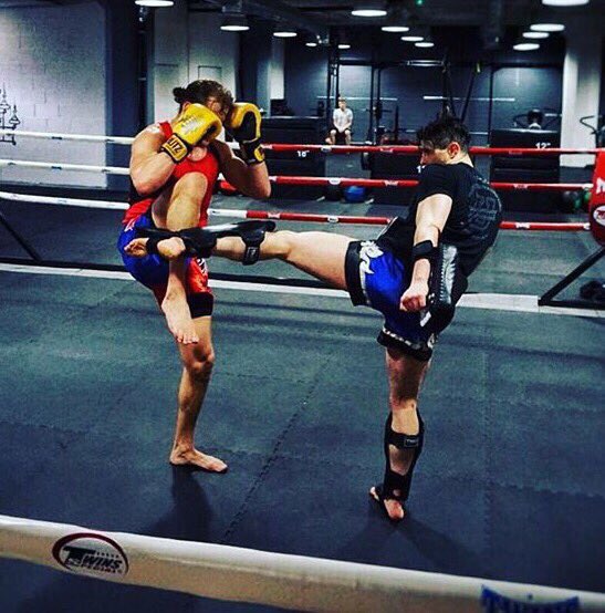 shan5182's tweet photo. RT STILL LOSING GROUND! Coming back VOTE for .@SamHeughan !#WinItForSam #TogetherWeCanDoThis
https://t.co/pmzMzb9nSp https://t.co/Q9JkgLFUmP