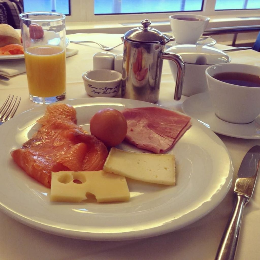 EmmaCalin's tweet photo. Early morning #tea on #brittanyferries - with most acceptable #lowcarb #breakfast #france … https://t.co/rB5ItdLvyf https://t.co/0ag2yYWyEk