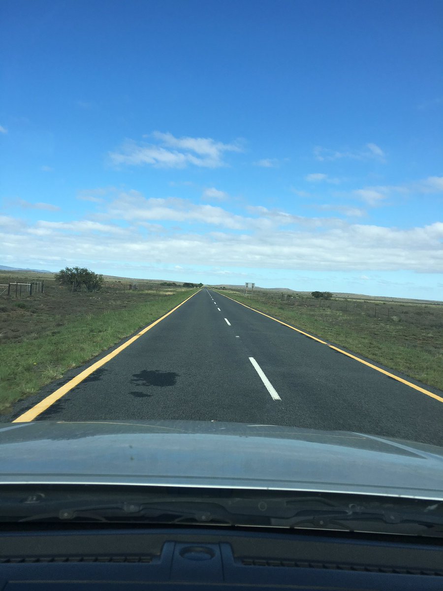 Die 110km tussen Aberdeen en Willomore is saam sing tyd in die Pienaar bakkie :) #karoo
