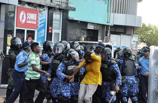 nawar_amina's tweet photo. Rayyithun ge Inthihaabee Verikamuge dhifaaugai #07Feb2012 gai  #MahchangoalhiUthuru MP Uz. @MariyaDidi https://t.co/wQ639xNXnc