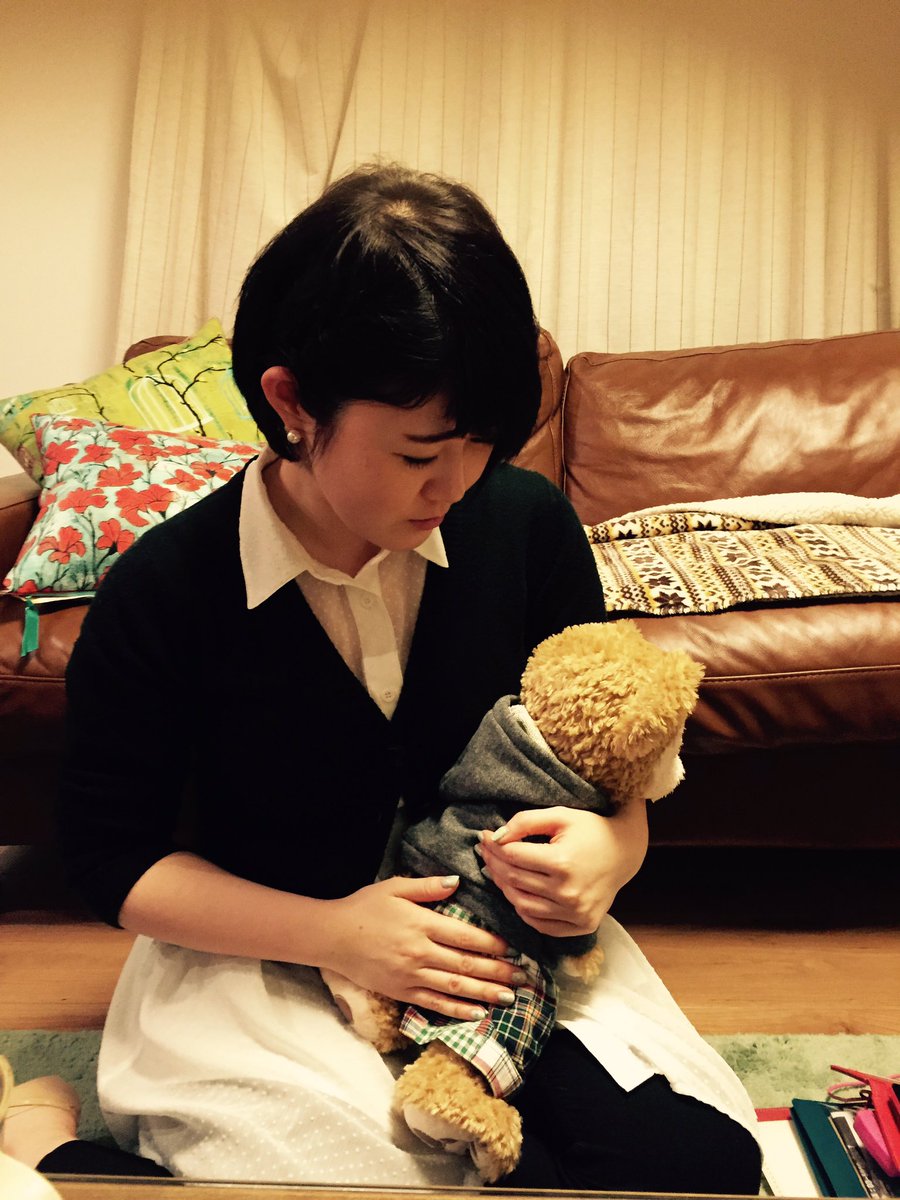 福圓美里 クロジ 白い雪と赤い華 準備中 A Twitter 先日うちに来た亜希子 くまみを可愛がる T Co Etvapxwzgm