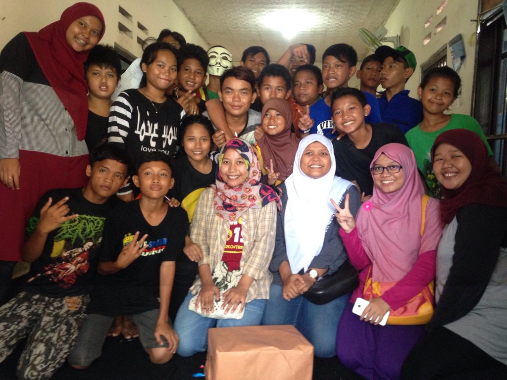 Himakara_UI's tweet photo. Alhamdulillah. Hari ini kami sudah selesai silaturahim dari Rumah Lentera Harapan.. #HimakaraBerbagi #DariHati https://t.co/kWWKhtSY7x