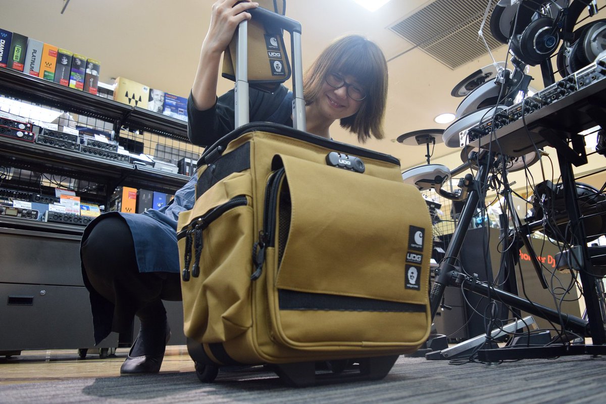 島村楽器 千葉店 Twitter પર Carhartt とデトロイトのカリスマアーティストmoodymann 主宰 Mahogani Music のudg 製コラボレーションレコードバッグが入荷 数量限定の激レアレコードバッグです ご購入はお早めに T Co 8qgkjvrdf9